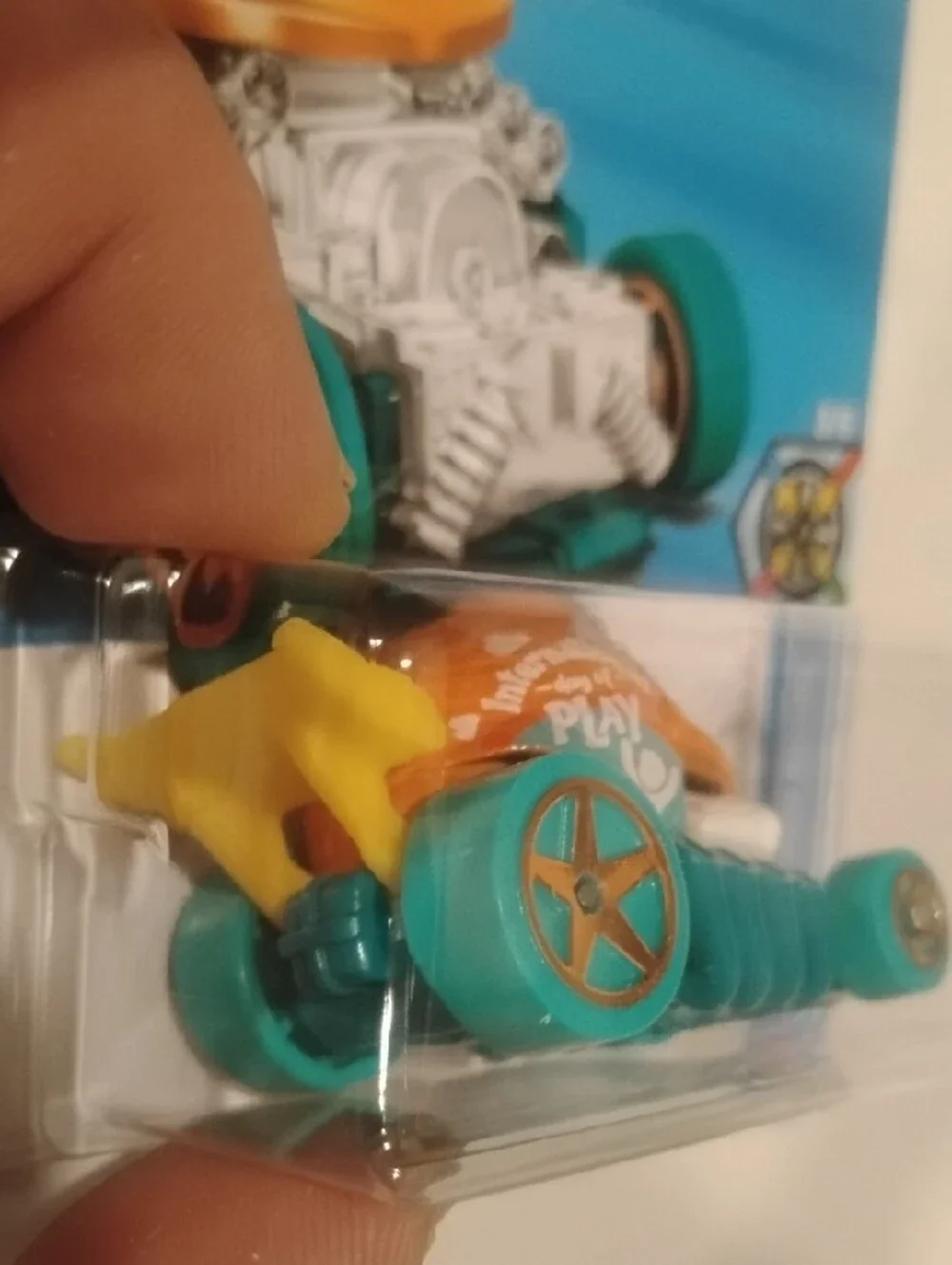 Mattel Hot Wheels Head Gasket in Orange and Teal